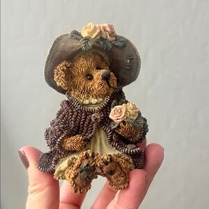 Boyds Bears Brown and Cream Figurine